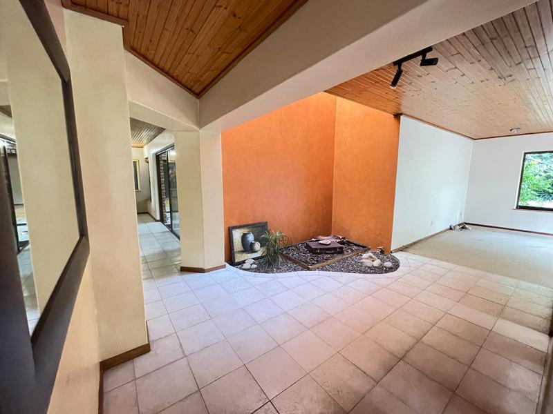 6 Bedroom Property for Sale in Panorama Western Cape